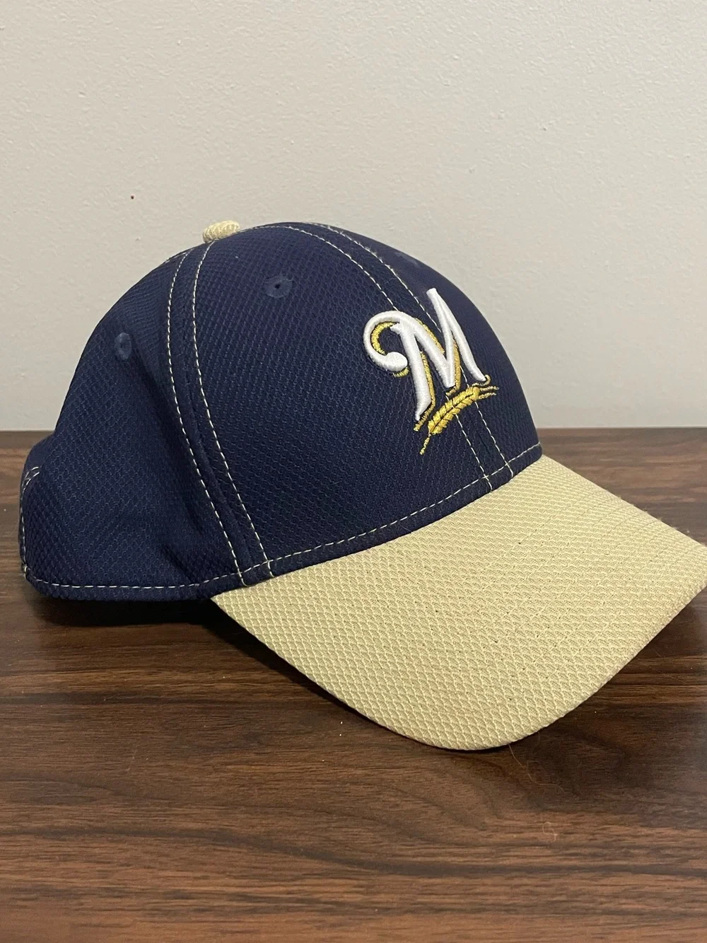 Milwaukee Brewers Hat Cap Strap Back Mens One Size Blue Tan MLB Baseball New Era